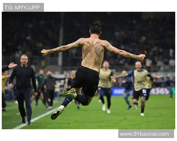 足球明星胸口纹身的艺术魅力与背后故事揭秘 足球明星胸口纹身的艺术魅力与背后故事揭秘